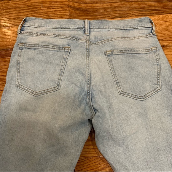 Old Navy Slim Light Wash Denim Jeans - Picture 7 of 7